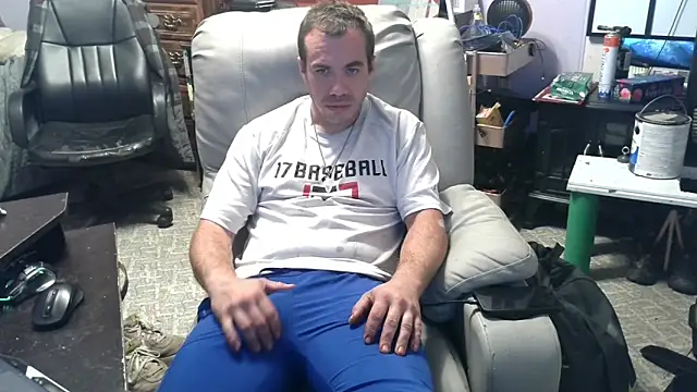 Snapshot of ScubaStevex chatting on 10-25-25, 06:57 ScubaStevex online show from 10-25-25, 06:57