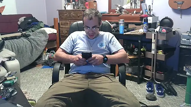 Snapshot of ScubaStevex chatting on 10-29-25, 10:44 ScubaStevex online show from 10-29-25, 10:44