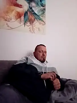 Snapshot of ich411983 chatting on 10-29-25, 11:06 ich411983 online show from 10-29-25, 11:06