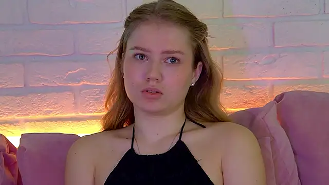 SelinSwarovski online show from 11-17-25, 09:09