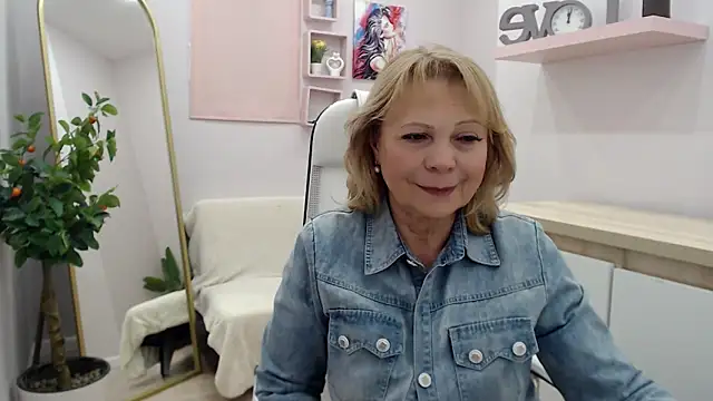 Milla Cutie18 online show from 02-26-25, 12:14