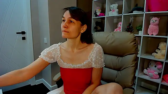 Lillian White online show from 01-12-25, 01:11