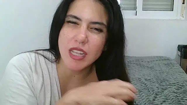 Snapshot of AbyCarson chatting on 12-24-24, 03:26 AbyCarson online show from 12-24-24, 03:26