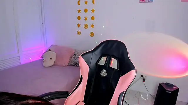 Snapshot of Kaoriyoshii chatting on 11-23-25, 07:13 Kaoriyoshii online show from 11-23-25, 07:13