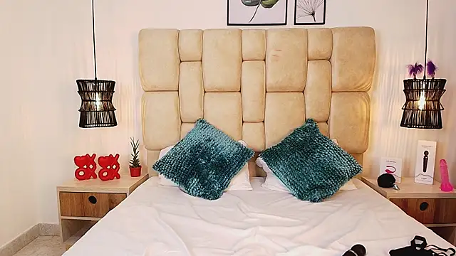 Snapshot of AdharaSmithh chatting on 03-20-25, 11:56 AdharaSmithh online show from 03-20-25, 11:56