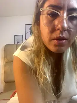 Snapshot of AdharaSmithh chatting on 09-20-25, 09:38 AdharaSmithh online show from 09-20-25, 09:38