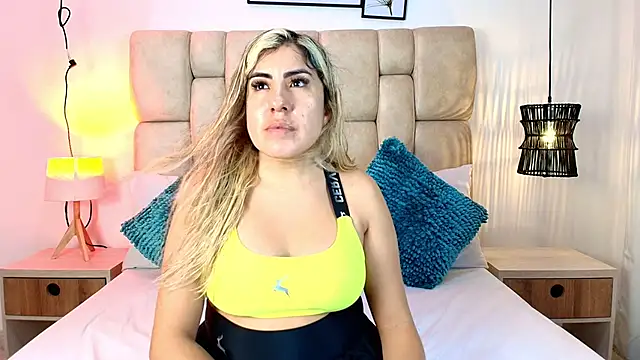 Snapshot of AdharaSmithh chatting on 11-10-25, 07:13 AdharaSmithh online show from 11-10-25, 07:13