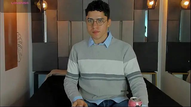 LiamNovak online show from 01-12-26, 04:23