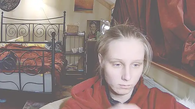 KatiKate online show from 01-17-25, 05:30