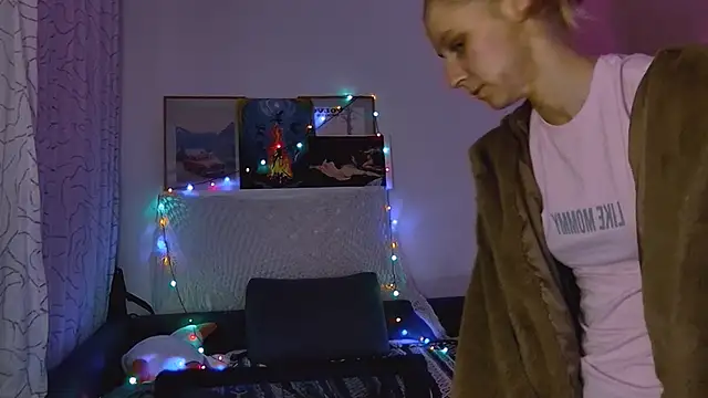 KatiKate online show from 01-30-25, 09:25