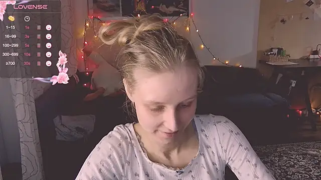 KatiKate online show from 02-15-25, 05:28