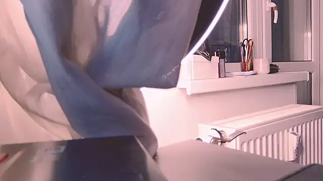 KatiKate online show from 02-18-25, 06:58