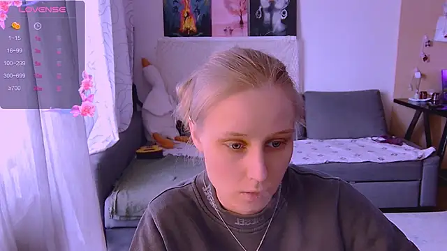 KatiKate online show from 03-20-25, 01:48