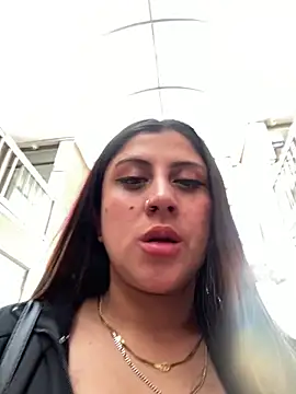 girl anni online show from 01-23-25, 09:50