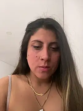 girl anni online show from 01-28-25, 08:58