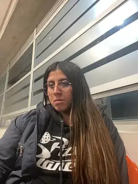 girl anni online show from 02-20-25, 12:30