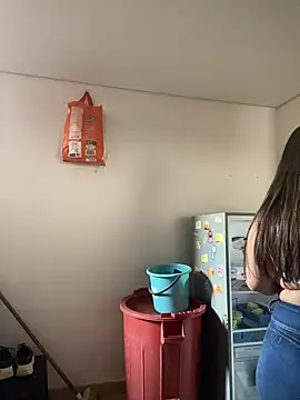 girl anni online show from 02-28-25, 12:42
