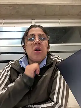 girl anni online show from 03-13-25, 01:43