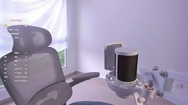 Snapshot of Sakito_Tokio chatting on 12-18-25, 07:42 Sakito Tokio online show from 12-18-25, 07:42