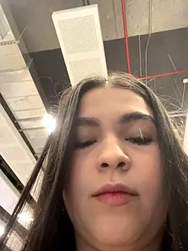 Snapshot of Blancanievess chatting on 10-25-25, 11:21 Blancanievess online show from 10-25-25, 11:21