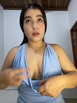 Snapshot of Blancanievess chatting on 10-26-25, 10:36 Blancanievess online show from 10-26-25, 10:36