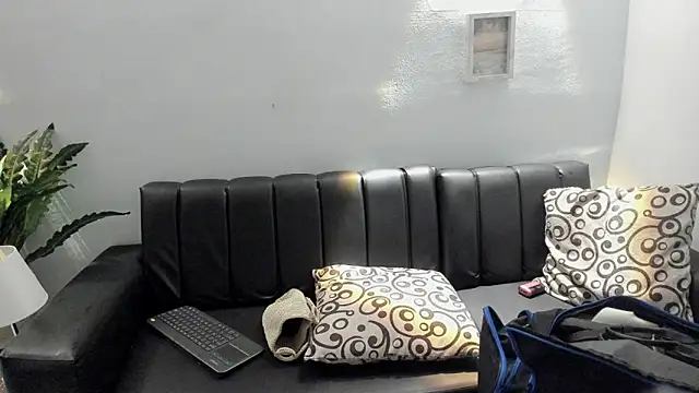 Mia petite01 online show from 11-15-25, 10:48