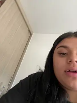 alissonfernandez  online show from 01-01-25, 03:35