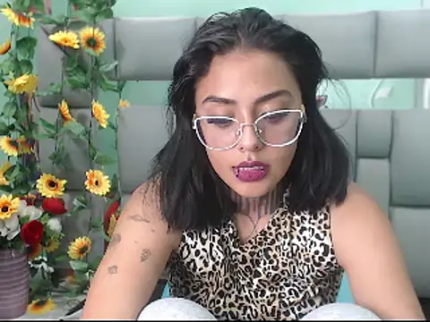 Snapshot of Lovely_celeste chatting on 12-03-24, 09:33 Lovely celeste online show from 12-03-24, 09:33