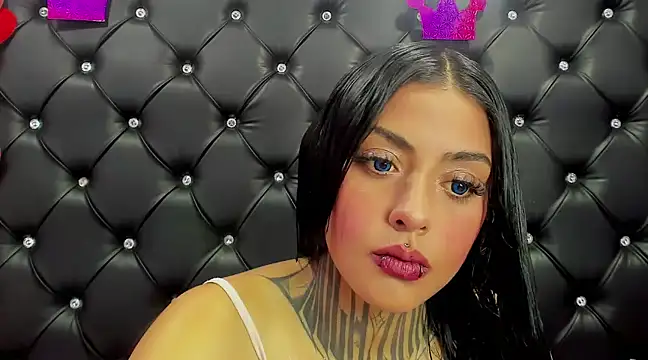 Snapshot of Lovely_celeste chatting on 01-04-25, 04:33 Lovely celeste online show from 01-04-25, 04:33