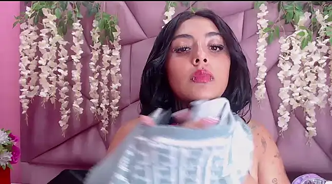 Snapshot of Lovely_celeste chatting on 03-19-25, 02:59 Lovely celeste online show from 03-19-25, 02:59