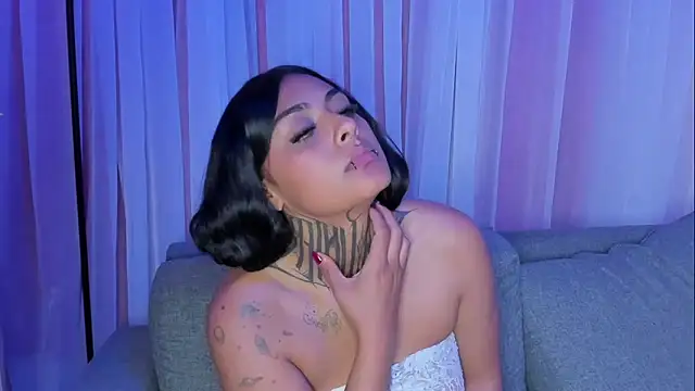 Snapshot of Lovely_celeste chatting on 10-04-25, 03:21 Lovely celeste online show from 10-04-25, 03:21