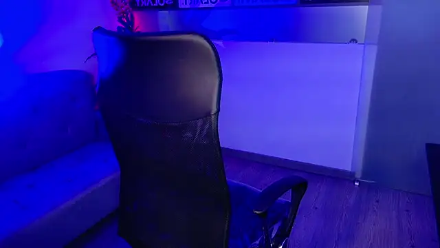 Snapshot of Lovely_celeste chatting on 10-26-25, 02:39 Lovely celeste online show from 10-26-25, 02:39