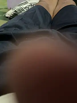 Snapshot of Desiboy___21 chatting on 12-18-24, 04:49 Desiboy 21 online show from 12-18-24, 04:49