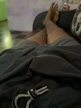 Snapshot of Desiboy___21 chatting on 02-14-25, 07:07 Desiboy 21 online show from 02-14-25, 07:07