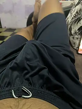 Snapshot of Desiboy___21 chatting on 03-21-25, 05:02 Desiboy 21 online show from 03-21-25, 05:02