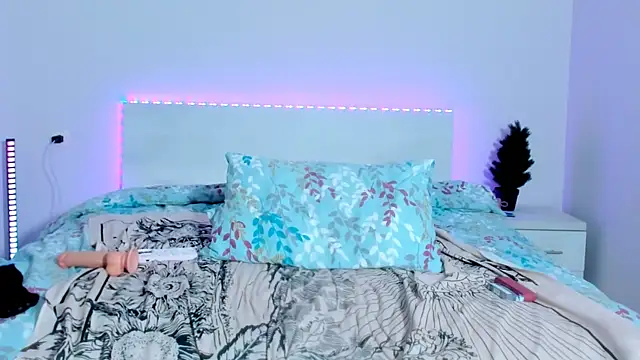 Shadow Strik online show from 12-30-24, 07:11