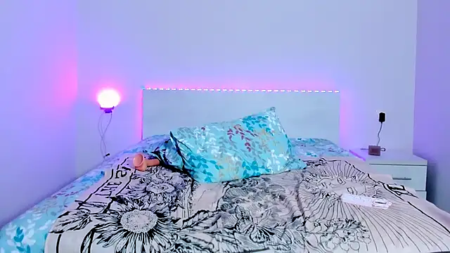 Shadow Strik online show from 01-06-25, 04:13