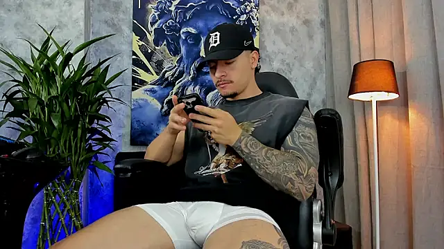 boyc022  online show from 10-13-25, 12:49