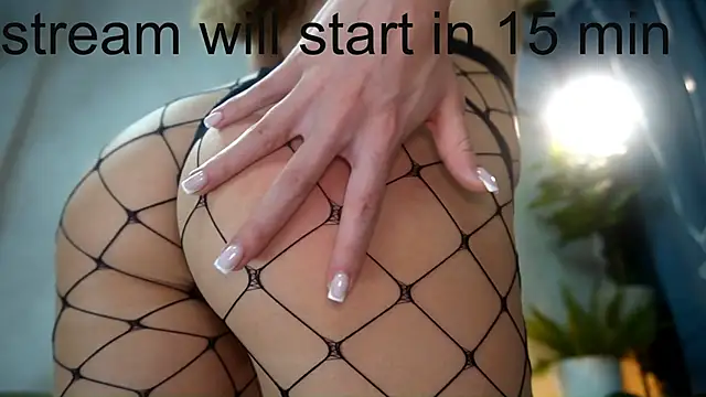 Snapshot of lika_maa chatting on 02-20-26, 01:11 lika maa online show from 02-20-26, 01:11