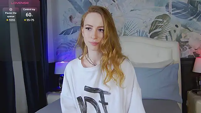 Snapshot of _AngelMoon_ chatting on 02-07-25, 07:29 AngelMoon online show from 02-07-25, 07:29