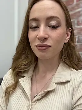 Snapshot of _AngelMoon_ chatting on 09-22-25, 04:14 AngelMoon online show from 09-22-25, 04:14