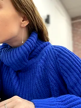 Snapshot of _AngelMoon_ chatting on 10-08-25, 03:59 AngelMoon online show from 10-08-25, 03:59