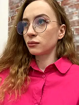 Snapshot of _AngelMoon_ chatting on 10-27-25, 03:43 AngelMoon online show from 10-27-25, 03:43