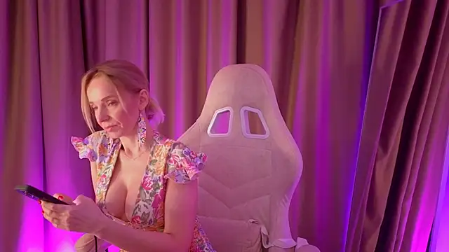 bubbling crush online show from 02-16-25, 01:25