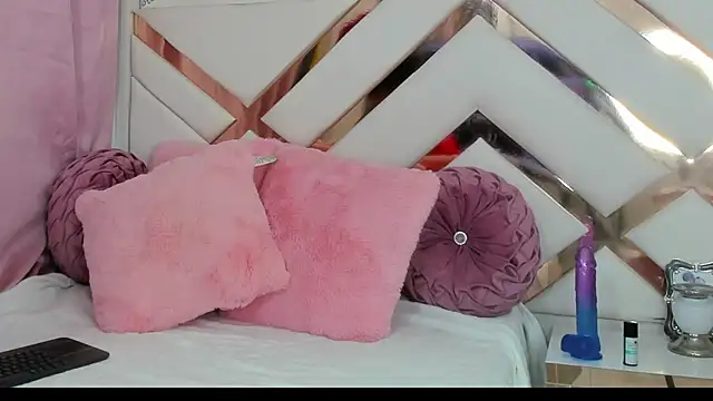 CoralHarmon online show from 12-24-24, 02:12