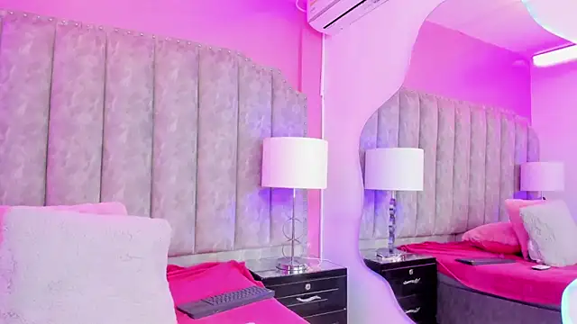 CoralHarmon online show from 01-29-25, 08:04