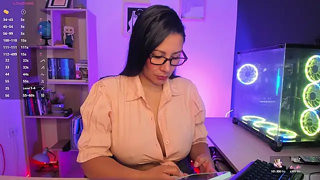 Snapshot of Sue_Wolls chatting on 01-15-25, 03:29 Sue Wolls online show from 01-15-25, 03:29