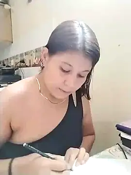 Snapshot of Stylevoluptuousvycky chatting on 01-26-25, 08:13 Stylevoluptuousvycky online show from 01-26-25, 08:13