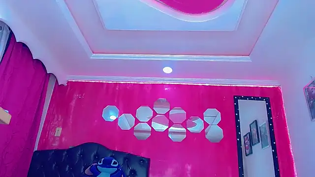 Snapshot of TiffanyMackensyy chatting on 11-08-25, 01:17 TiffanyMackensyy online show from 11-08-25, 01:17