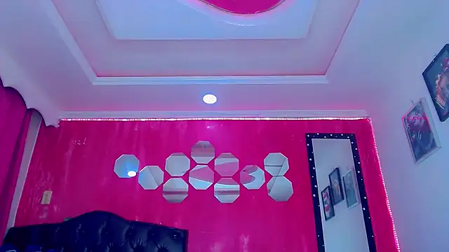 Snapshot of TiffanyMackensyy chatting on 11-09-25, 01:37 TiffanyMackensyy online show from 11-09-25, 01:37